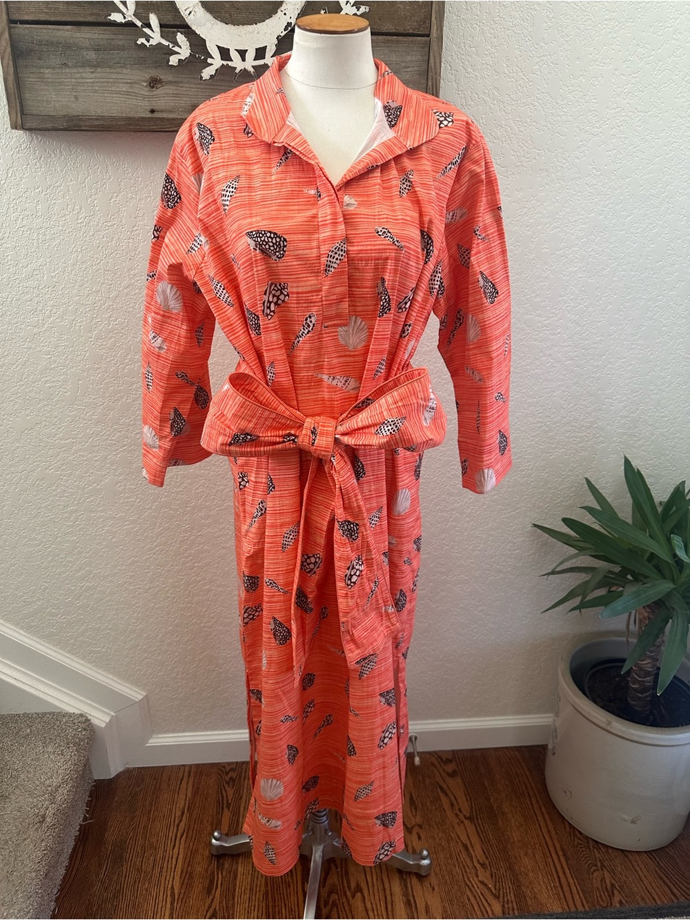 Holly Shae Coral Shell Grace Print Maxi Shirt Dress with Waist Tie size L/XL NWT